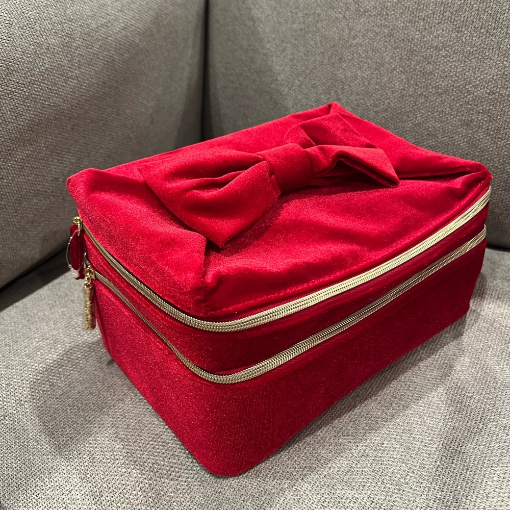 New Estee Lauder Red Velvet Large Cosmetic Bag Case with Big Bow